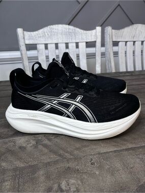 ASICS Gel Nimbus 27 Women's
Sneakers Sz 11